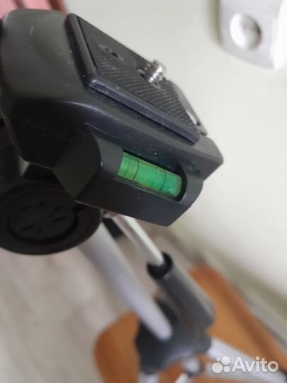 Штатив для фотоаппарата профессиональный