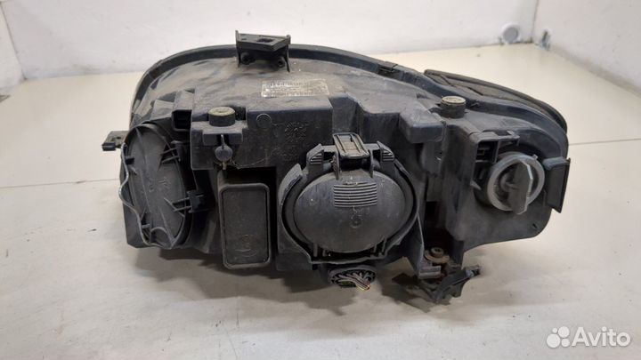 Фара (передняя) правая Audi A4 (B7)