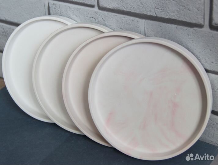 Декоративные подставки из гипса. Круглые. Разные