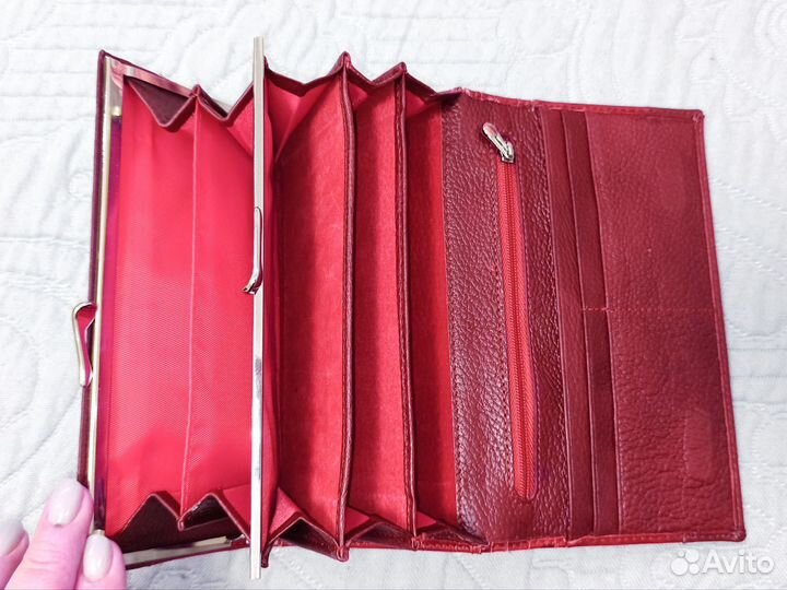 Кошелёк красный Fani привлекающий деньги