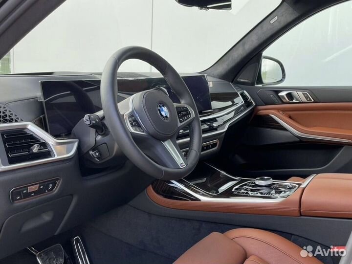 BMW X7 3.0 AT, 2023