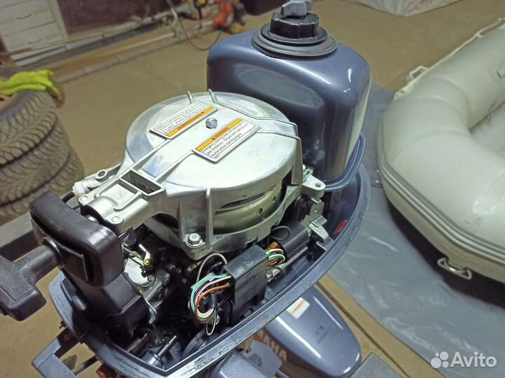 Лодка с мотором