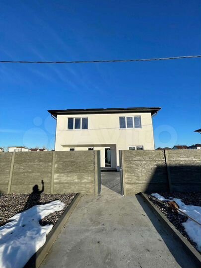 Дом 180 м² на участке 8 сот.