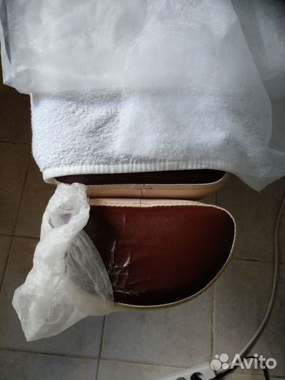 Бывшее в употреблении кресло для педикюра