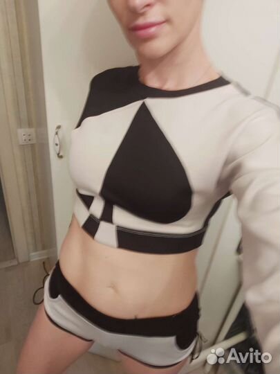 Костюм для спорта танцев