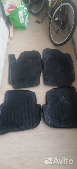 Автомобильные коврики резиновые volkswagen polo