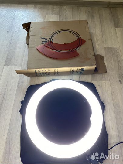 Лампа кольцевая