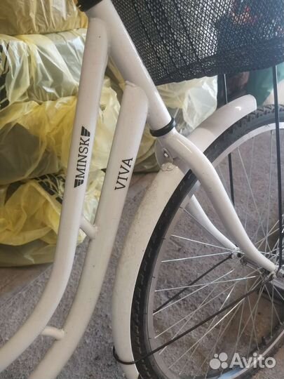 Женский велосипед с корзиной