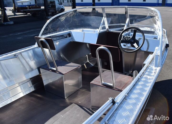 Новая моторная лодка Wyatboat 490 DCM в наличии