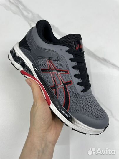 Кроссовки asics летние