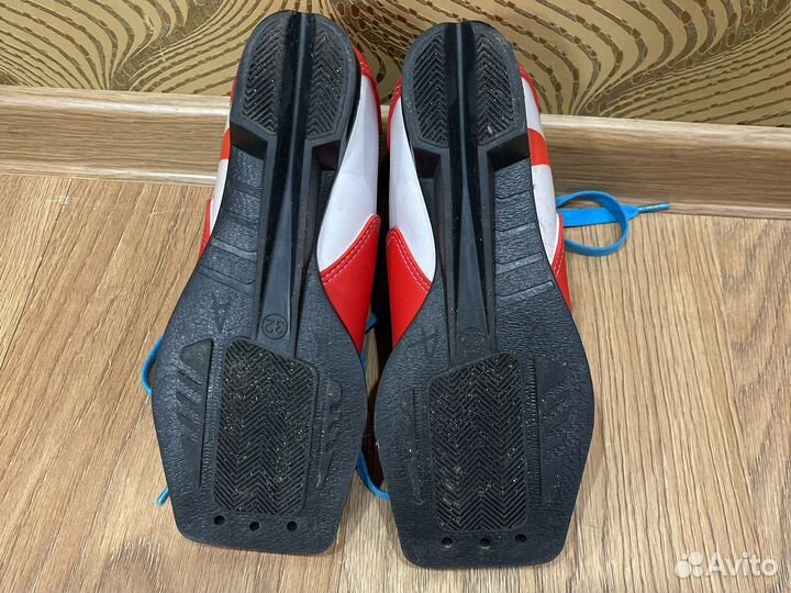 Лыжные ботинки larsen 32