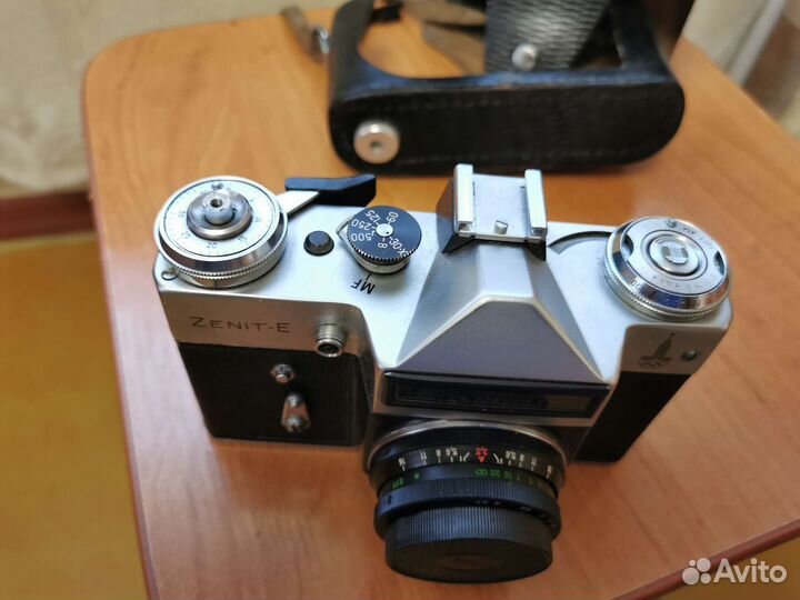 Зеркальный фотоаппарат Зенит Е