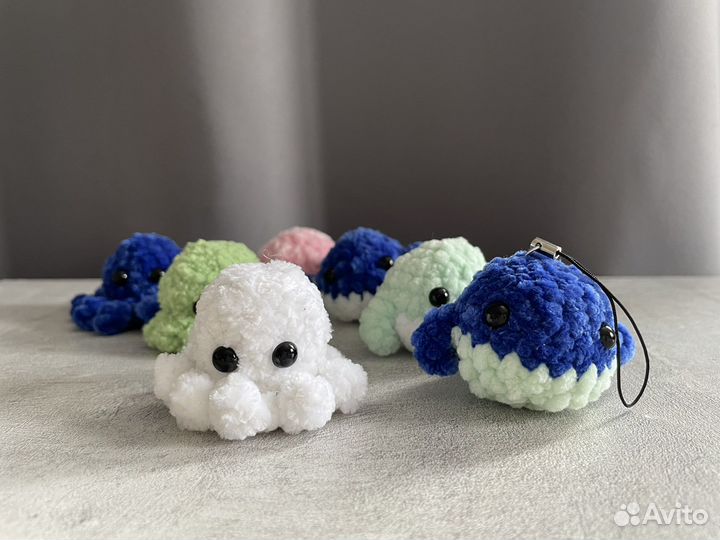 Вязаная плюшевая игрушка / брелок