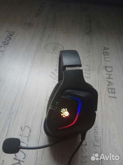 Игровые наушники с микрофоном A4 tech + коврик