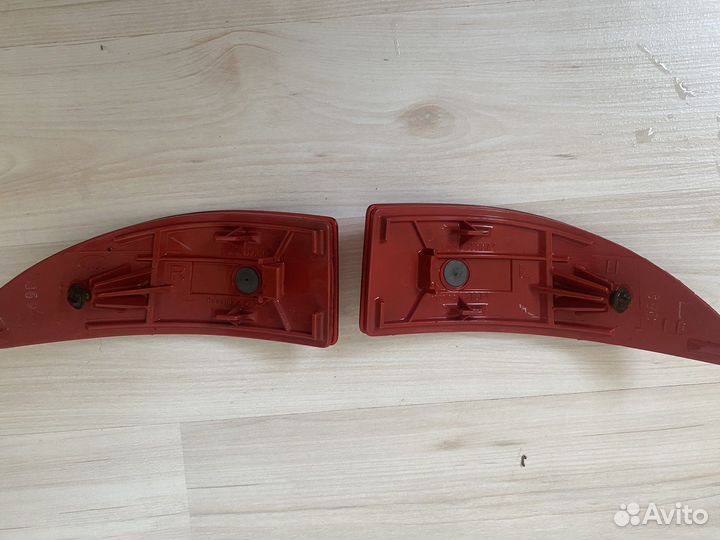 Отражатель заднего бампера lexus is 250