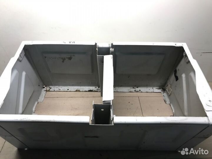 Тумба сиденья передняя левая Mercedes Sprinter