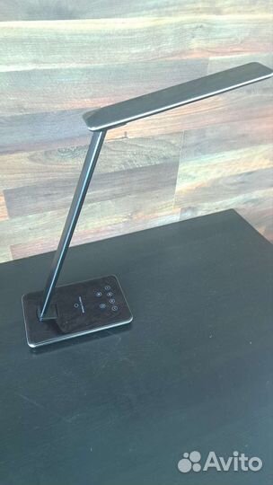 Лампа светодиодная настольная