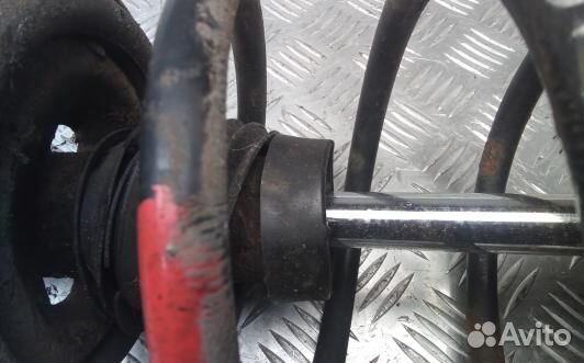 Стойка передняя левая nissan primera P12 (7OK20K501)