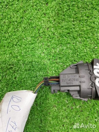 Кнопка стеклоподъемника Ford Mondeo 3 седан 1.8