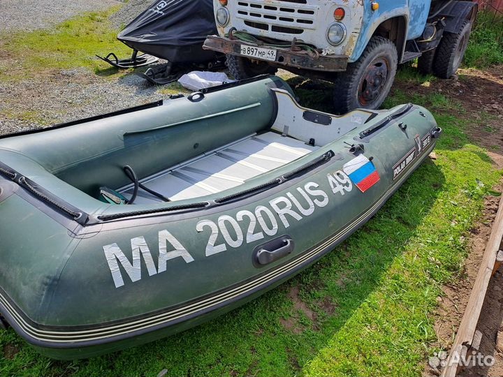 Лодка моторная