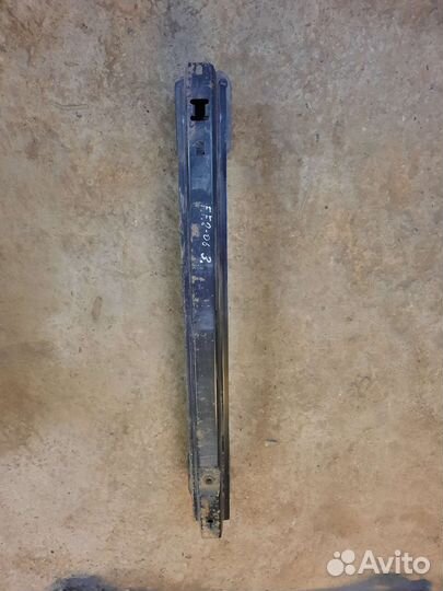 Усилитель заднего бампера Ford Focus 2