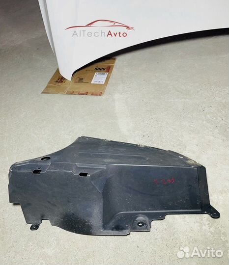 Пыльник заднего бампера левый Bmw 4-series F32