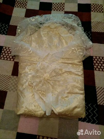 Продам уголок для выписки из роддома