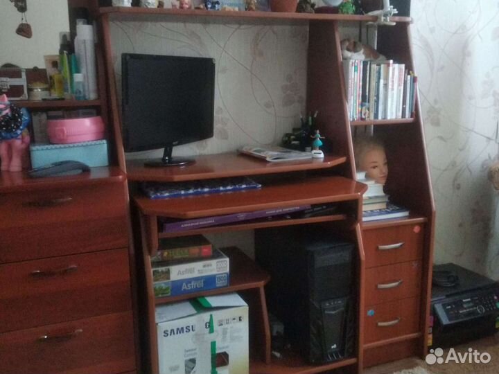 Компьютерный стол