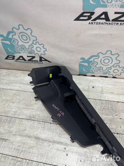 Обшивка багажника правая Renault Kaptur