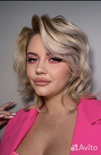 Причёска и макияж