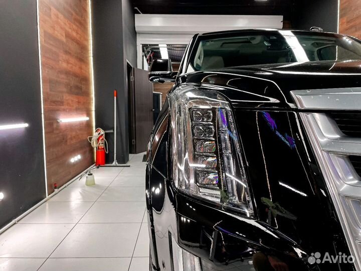 Cadillac Escalade 6.2 AT, 2018, 290 025 км