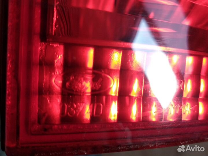 Задний правый фонарь Форд Фокус 1 универсал