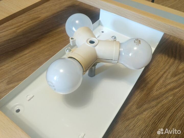 Потолочный светильник