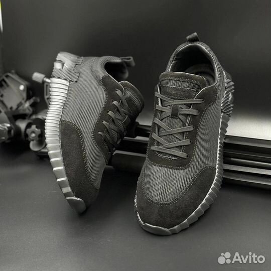 Топовые кроссовки мужские