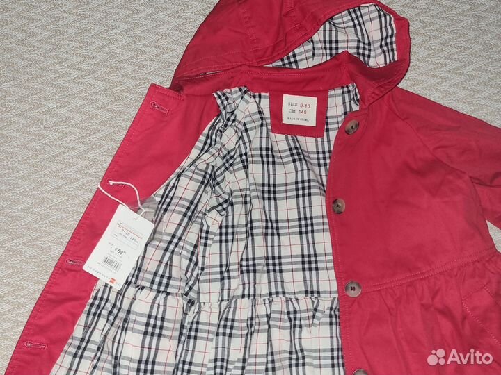 Плащ для девочки новый 134