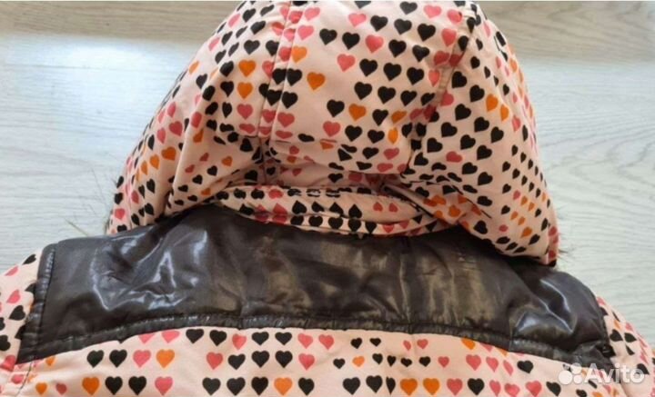 Куртка 140 на девочку