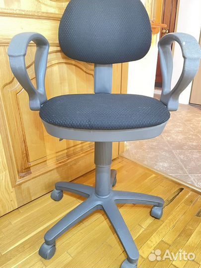 Компьютерное кресло