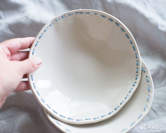 Тарелка с вышивкой (керамика)