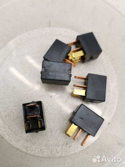 Реле Mitsubishi Lancer CS2A 4G15