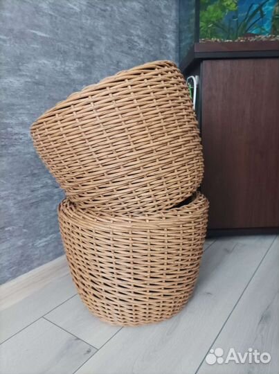 Кашпо из искусственного ротанга