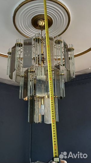Стеклянная люстра
