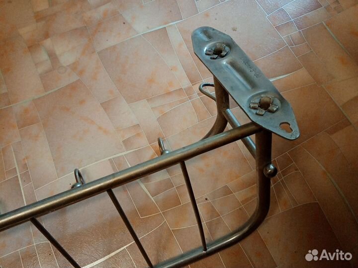 Вешалка для одежды настенная бу