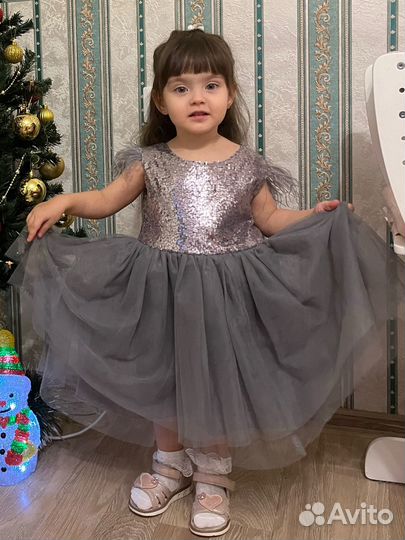 Нарядное платье для девочки 92