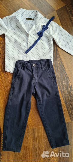 Костюм нарядный (брюки,рубашка,бабочка) 92-98