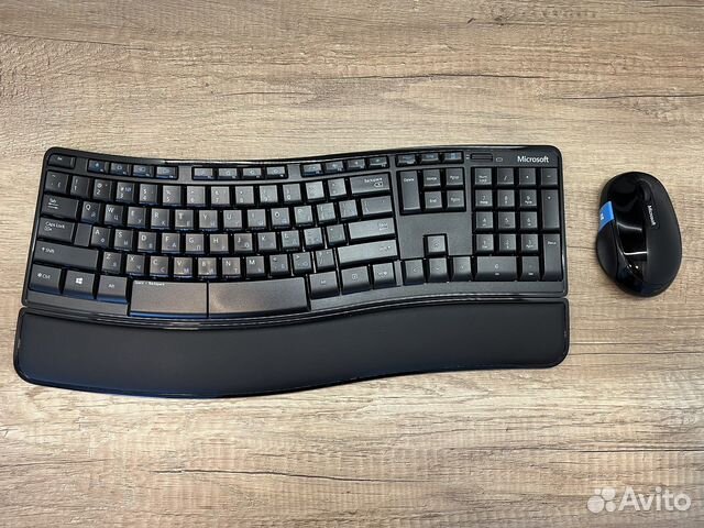 Беспроводная клавиатура и мышь microsoft