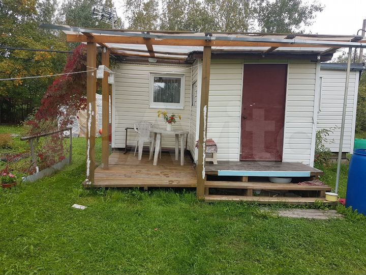 Дача 15 м² на участке 8 сот.