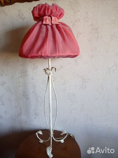 Лампа настольная