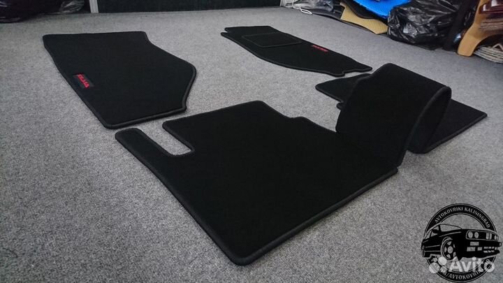 Автоковрики для Nissan Silvia S12, черные