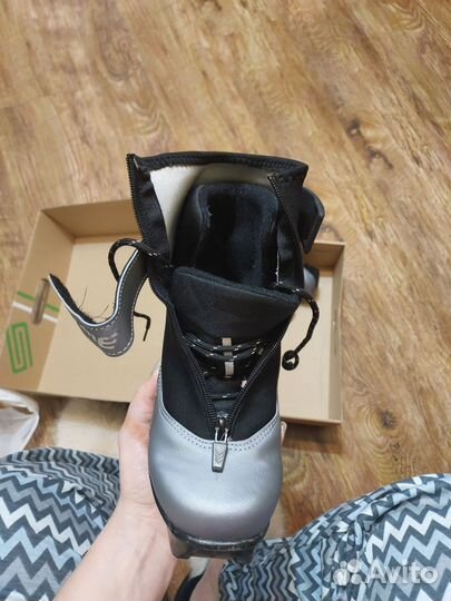 Лыжные ботинки spine energy, крепление SNS