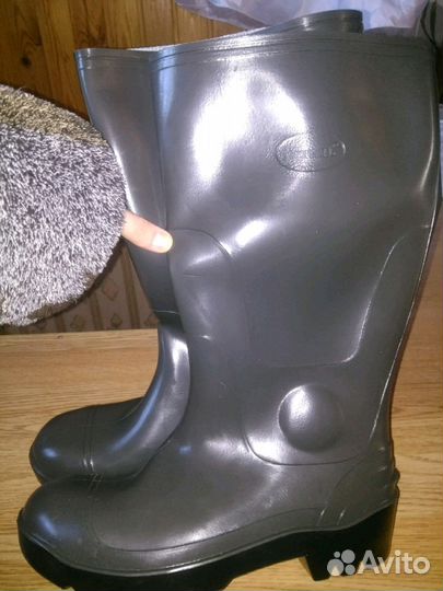Резиновые сапоги